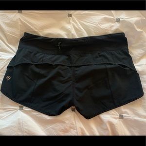 Black Lululemon Speed Up Short 2.5”